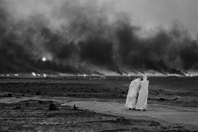 Sebastião Salgado / Kuwait. A Desert on Fire