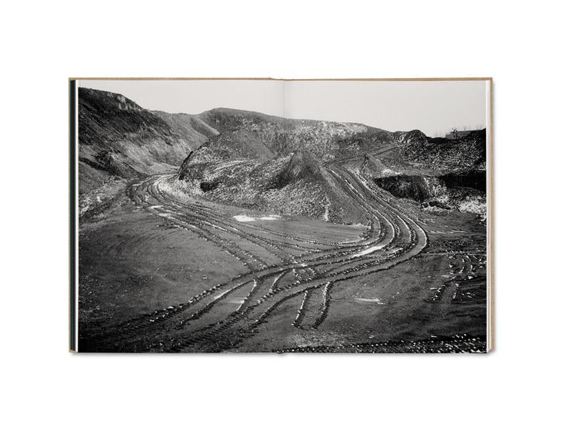 Lorenzo Castore / Land