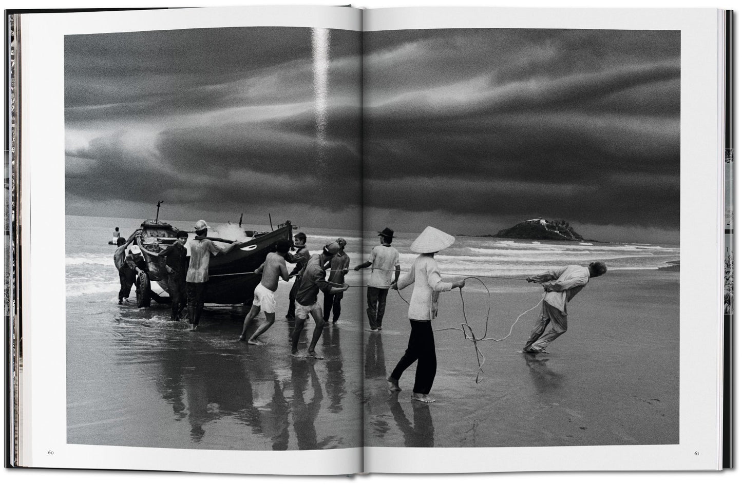 Sebastião Salgado / Exodus