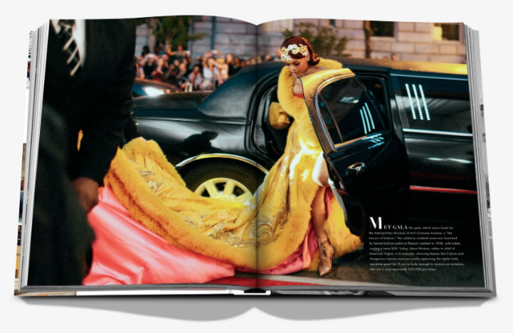 5th Avenue: 200 Years of Stories and Legends